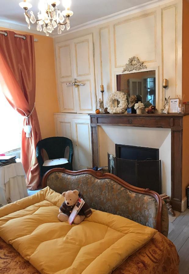 Maison Marthe B & B Saint-Sauveur-en-Puisaye Esterno foto